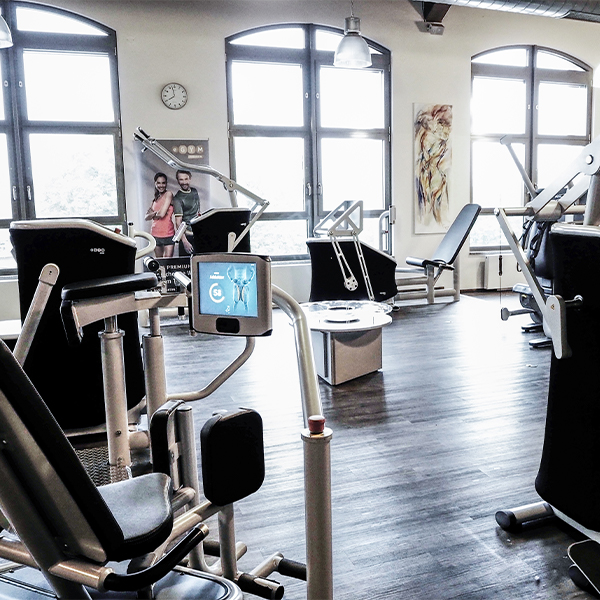 eGym EGYM Bereich im Freiraum